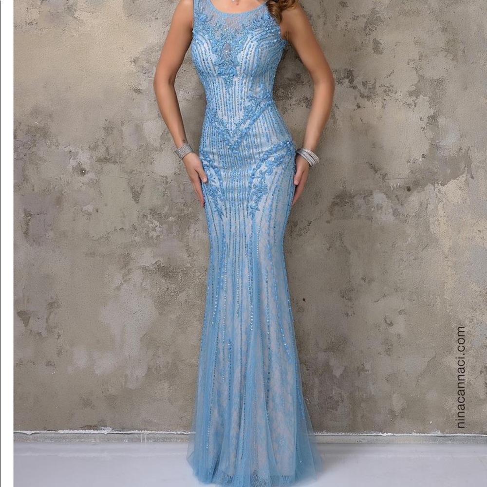 NINA CANACCI 9081 with custom made (removable) sleeves